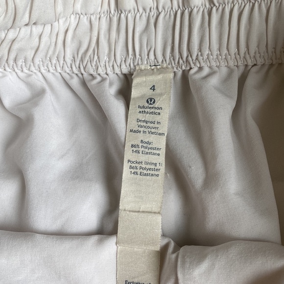 LULULEMON | SHORTS - Picture 2 of 4